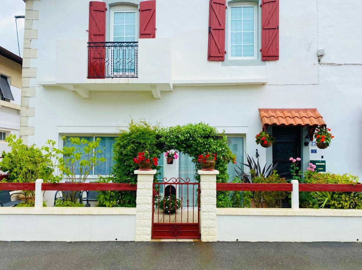 Appartement Neuf Et Moderne Saint-Palais  Екстериор снимка